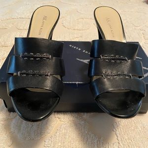 Anne Klein, black sandals size 81/2. Gently used. Excellent condition.